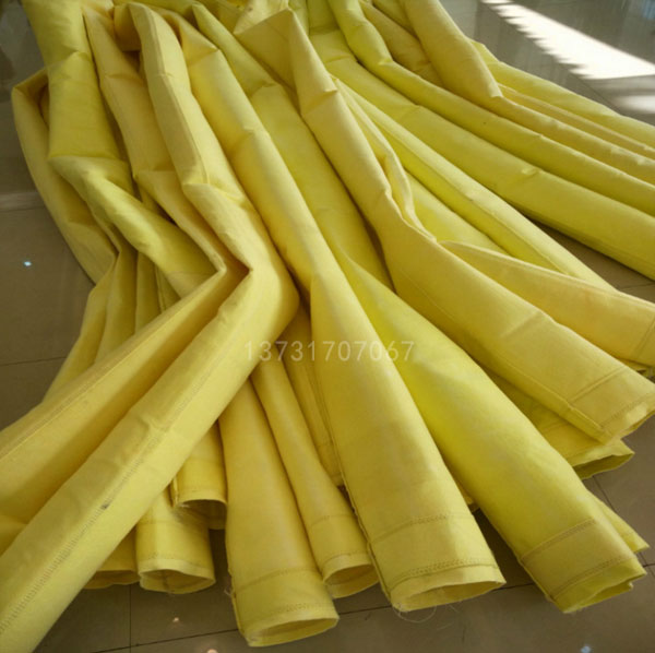 鞍山鞍鋼燒結(jié)機(jī)頭分室脈沖袋式除塵器改造工程施工中 鞍山鞍鋼燒結(jié)機(jī)頭分室脈沖袋式除塵器改造工程施工中