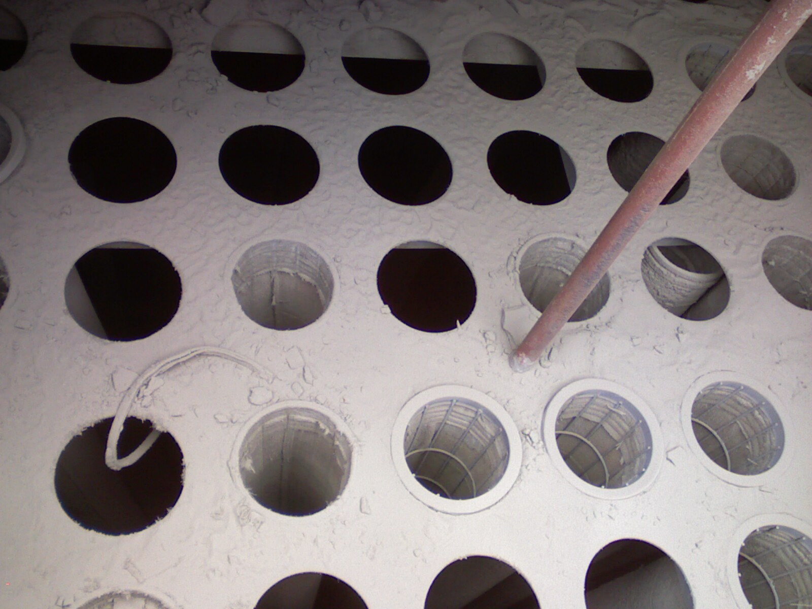 布袋式除塵器實際應(yīng)用中濾袋的破損形式及原因解密 布袋式除塵器實際應(yīng)用中濾袋的破損形式及原因解密